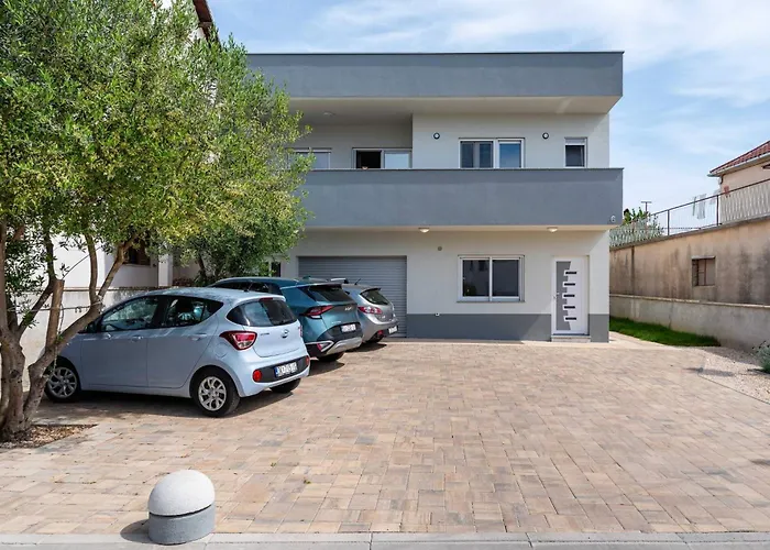 My Dalmatia - Blagdan With Private Parking Zadar