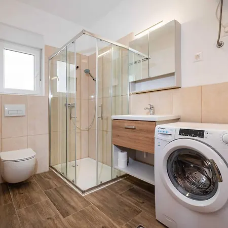 My Dalmatia - Blagdan With Private Parking Zadar